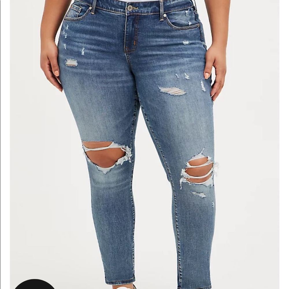 *NWT* Torrid Vintage Stretch Boyfriend Jeans